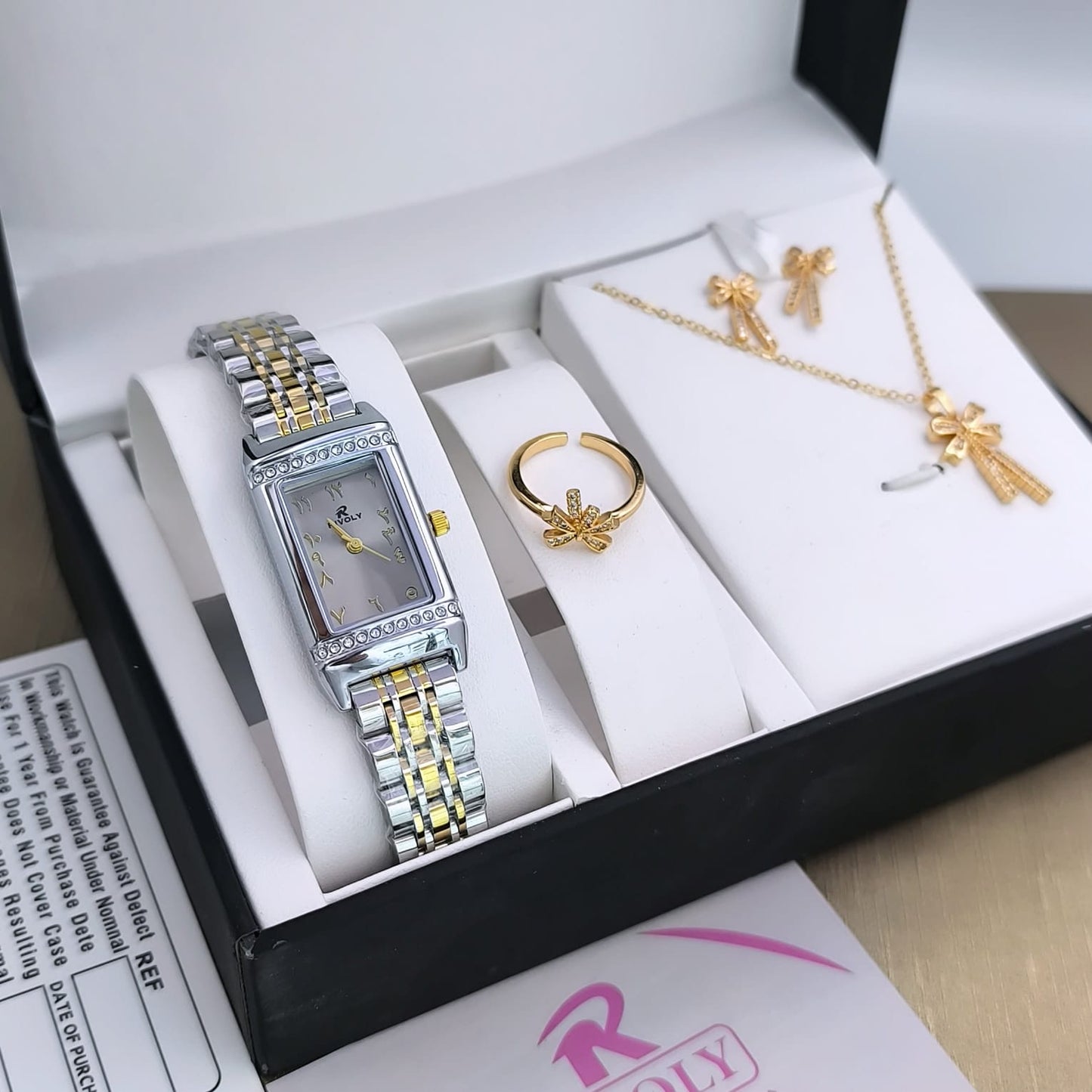 ساعة نسائية أنيقة